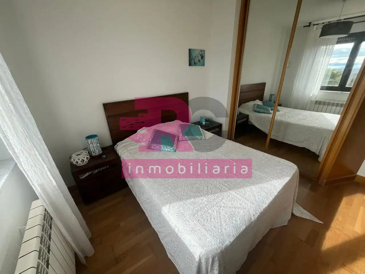 Habitación de Casa adosada en venta en Cabrerizos con Calefacción, Jardín privado y Piscina comunitaria