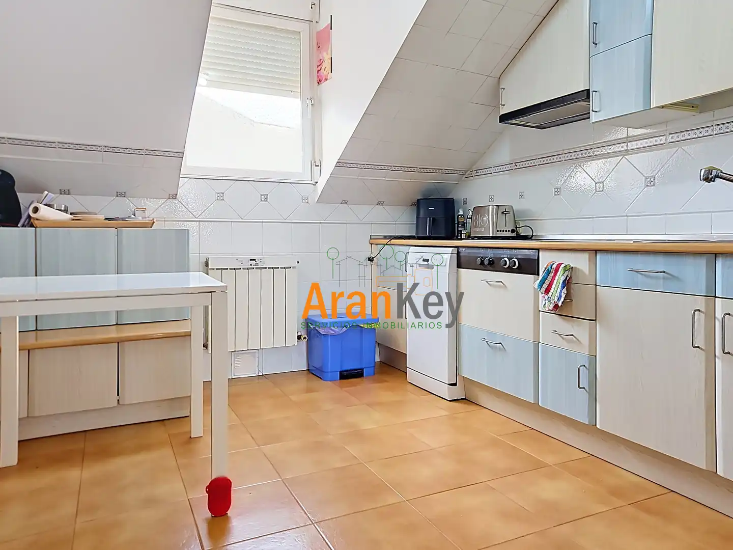 Kitchen of Flat for sale in Aranjuez  with Air Conditioner, Heating and Storage room