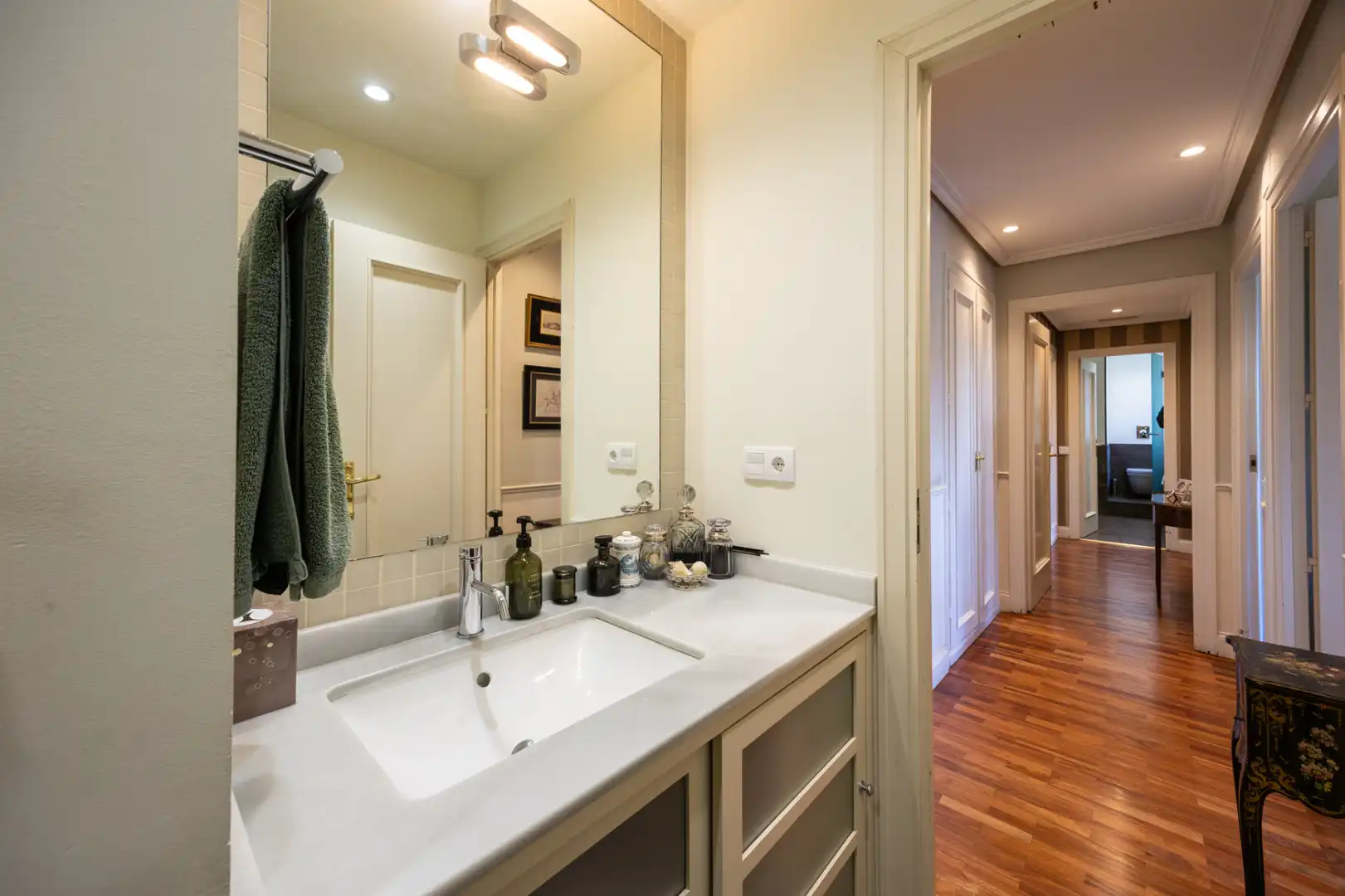 Baño de Piso en venta en Madrid con Aire acondicionado, Calefacción y Jardín privado