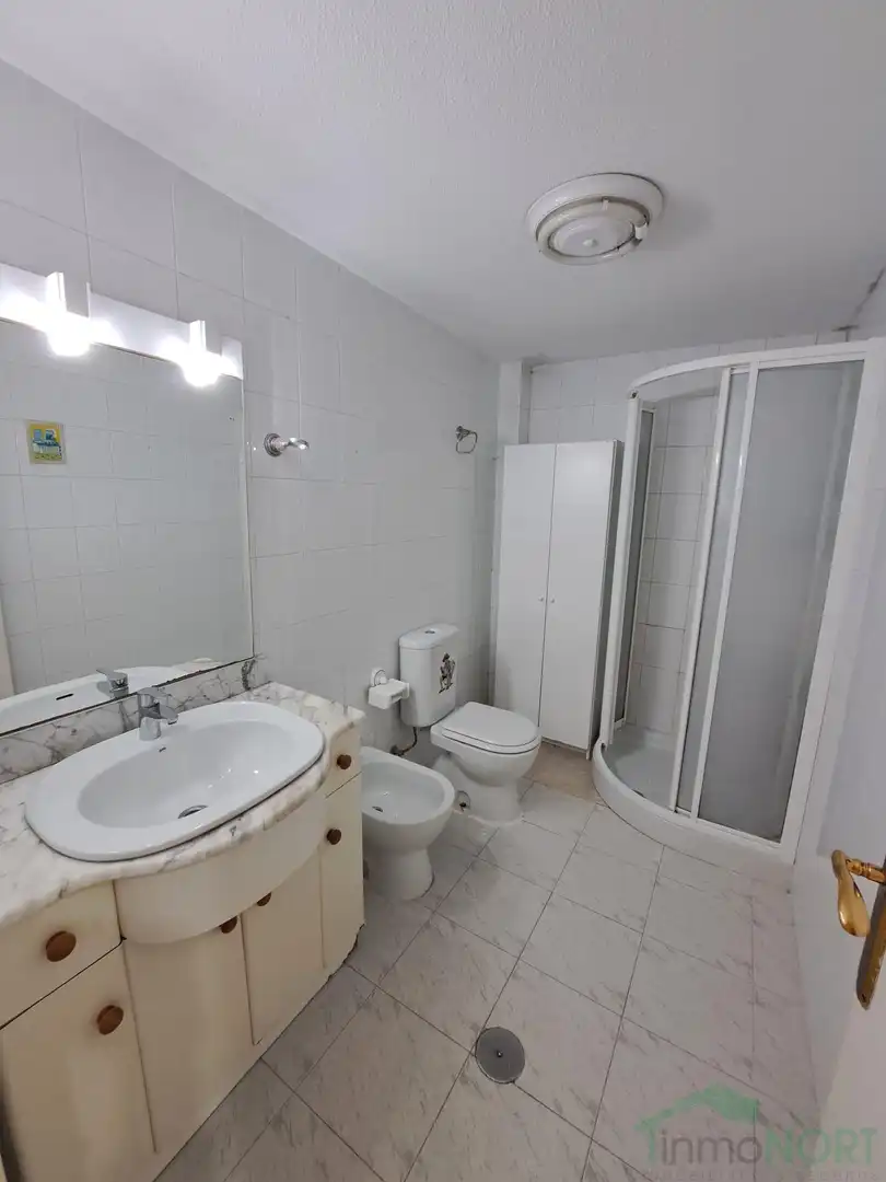 Baño de Piso en venta en Los Alcázares con Aire acondicionado y Amueblado