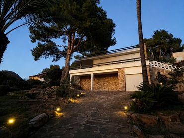 Chalet con piscina en venta en Avinguda dels Germanells