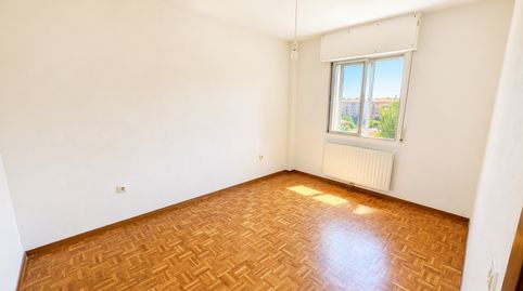 Foto 3 von Wohnung zum Verkauf in C/castilla la Vieja, La Serna, Fuenlabrada