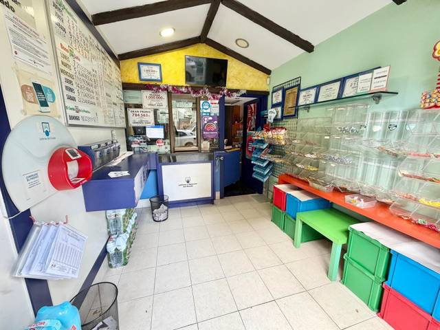 Local comercial en Venta en Avenida de Josep Tarradellas i Joan en Centre