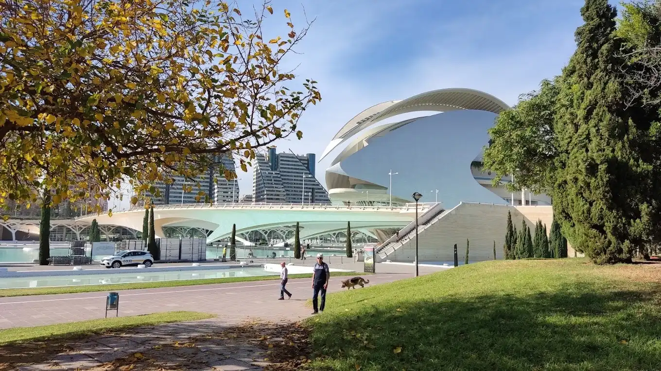 Vista exterior de Piso en venta en Valencia con Aire acondicionado, Trastero y Piscina