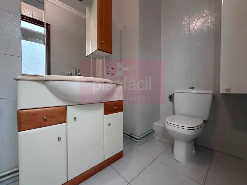 Bany de Edifici en venda en Lugo
