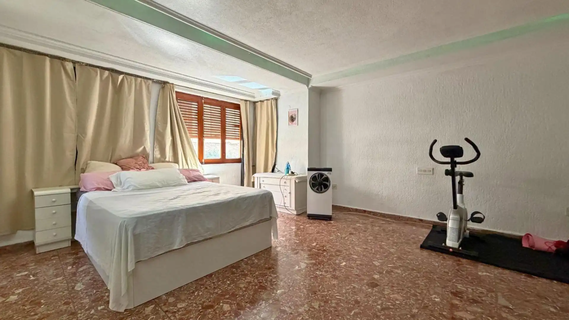 Habitación de Piso en venta en Yecla con Terraza y Balcón