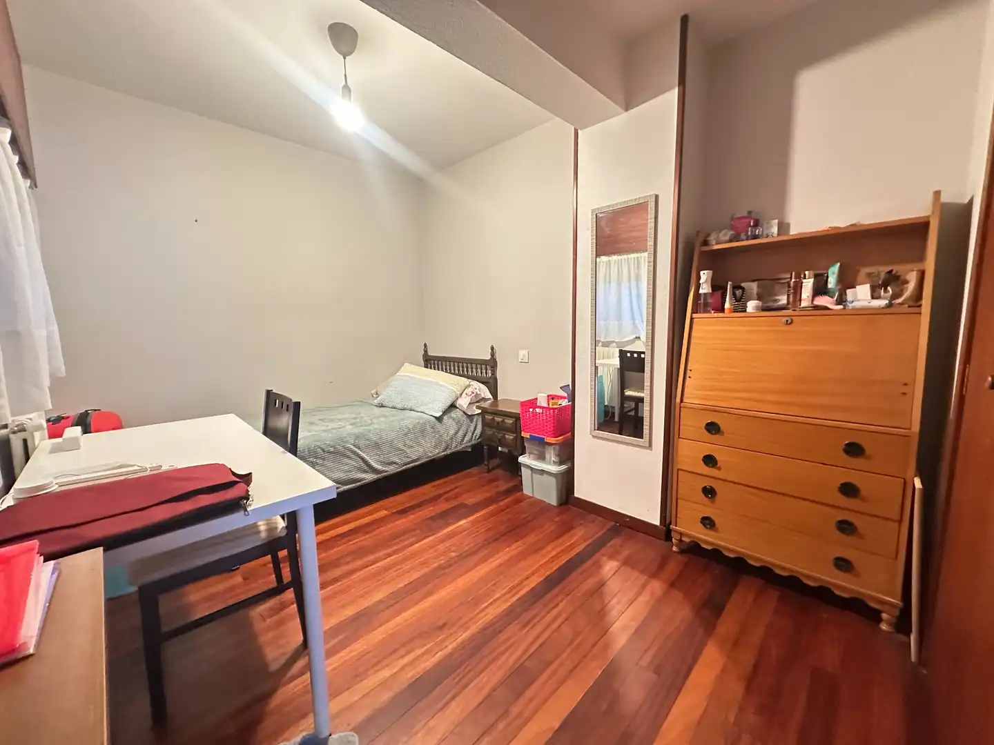 Schlafzimmer von Wohnung zum Verkauf in Santiago de Compostela  mit Heizung und Möbliert