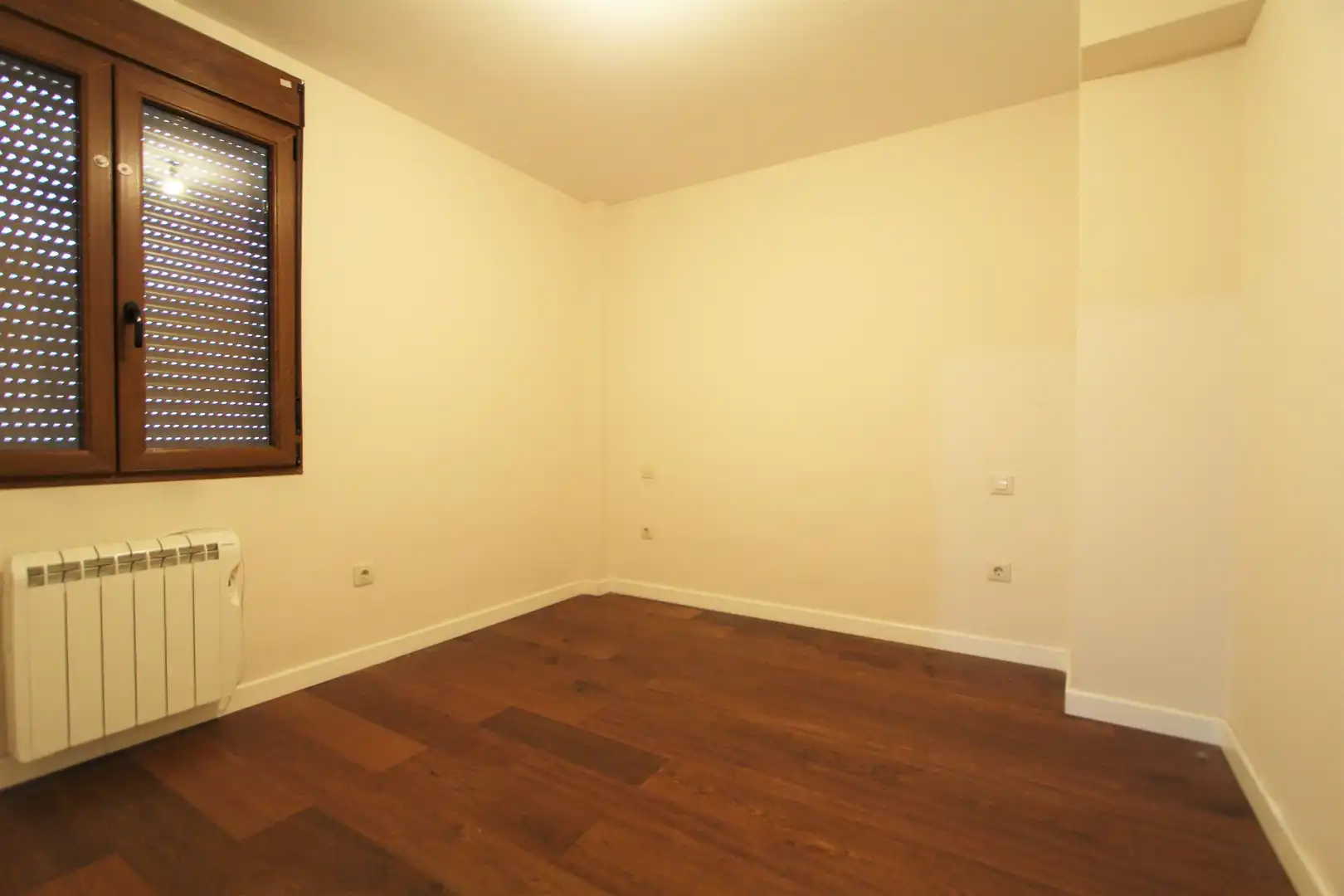 Wohnung zum Verkauf in Badajoz mit Klimaanlage, Heizung und Terrasse