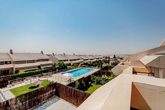 Casa adosada en Venta en Calle de Cosme Damián Churruca, 6 en Cortijo Sur