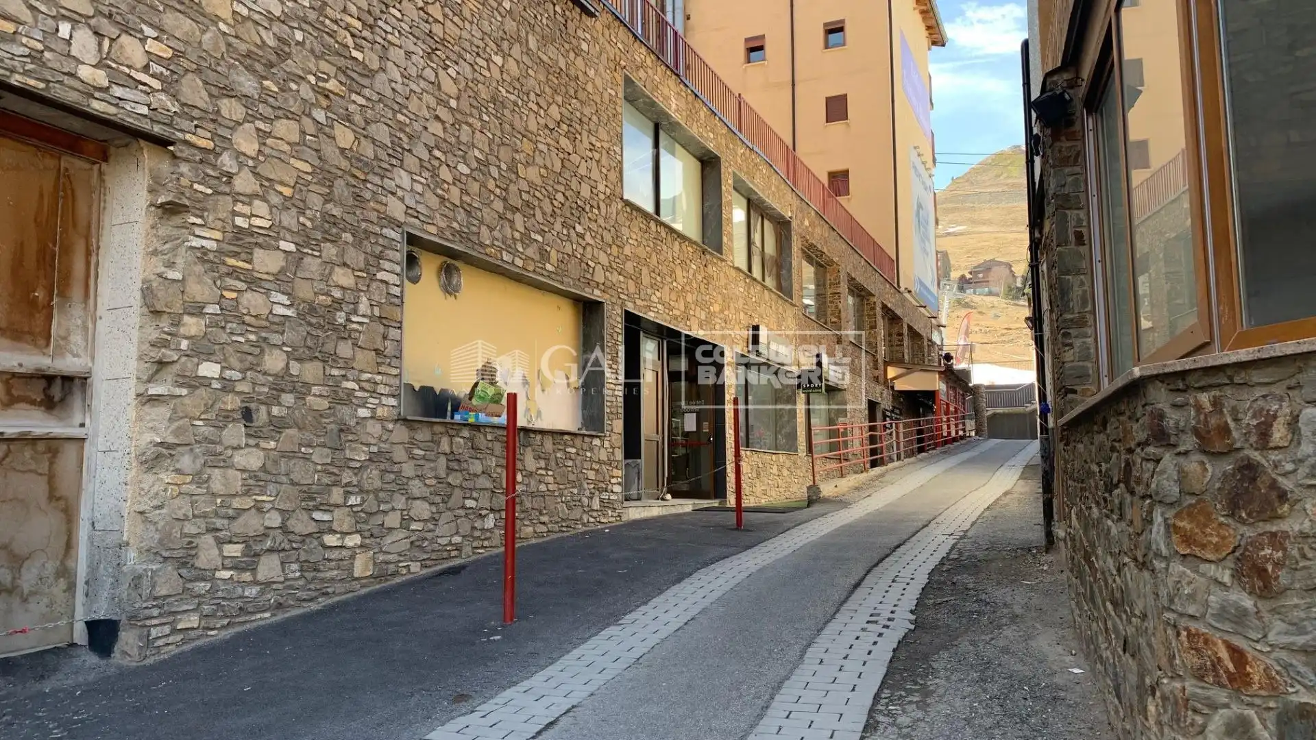 Local comercial en venda a Encamp pueblo