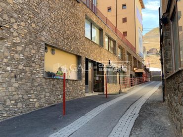 Local comercial en venda a Encamp pueblo