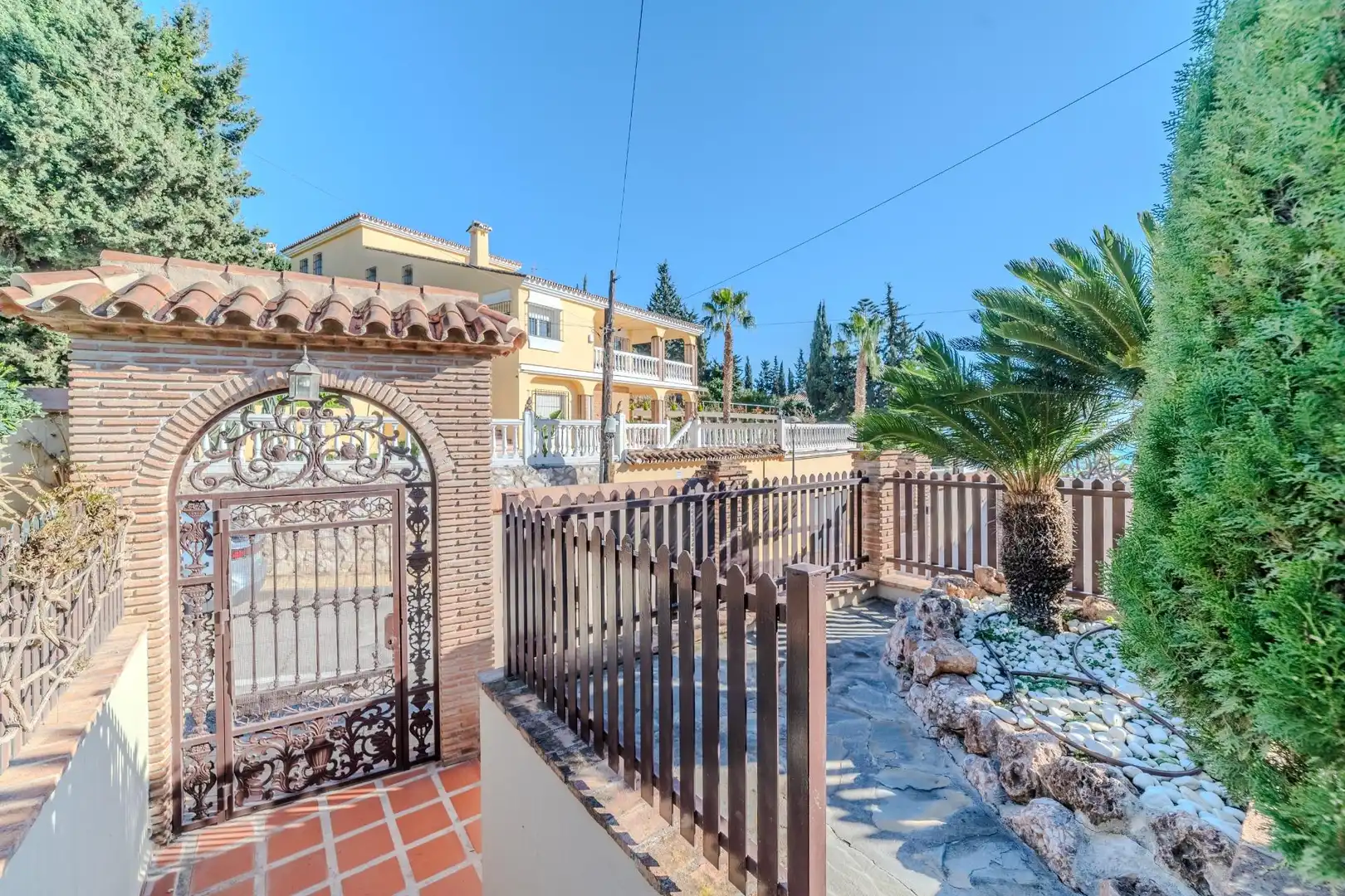 Vista exterior de Casa o chalet en venta en Rincón de la Victoria con Aire acondicionado, Terraza y Trastero