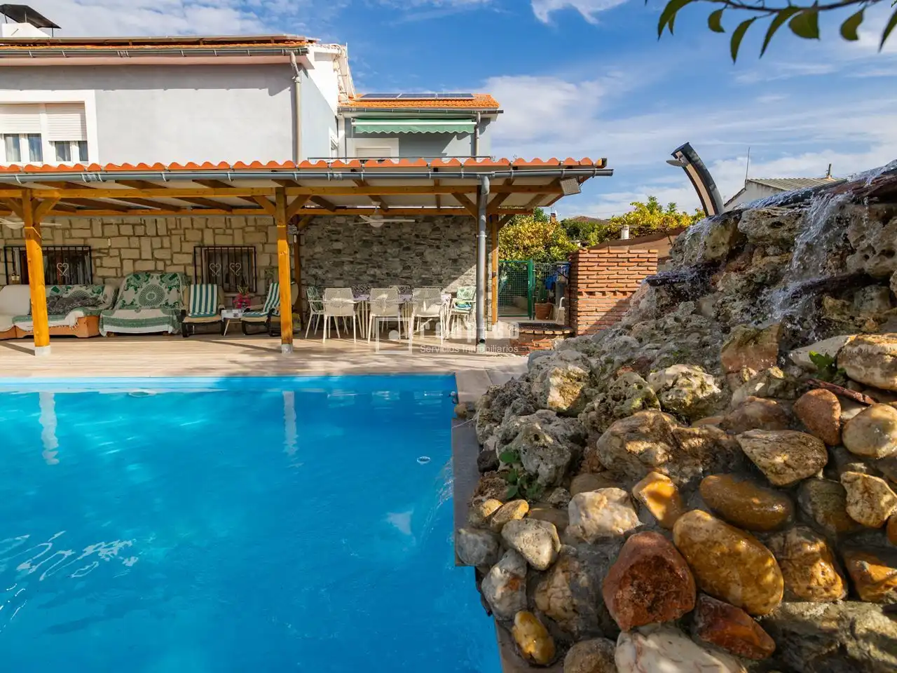 Chalet con piscina en venta en Calalberche, imagen 60