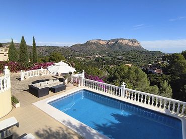 Casa amb piscina en venda a La Xara - La Sella