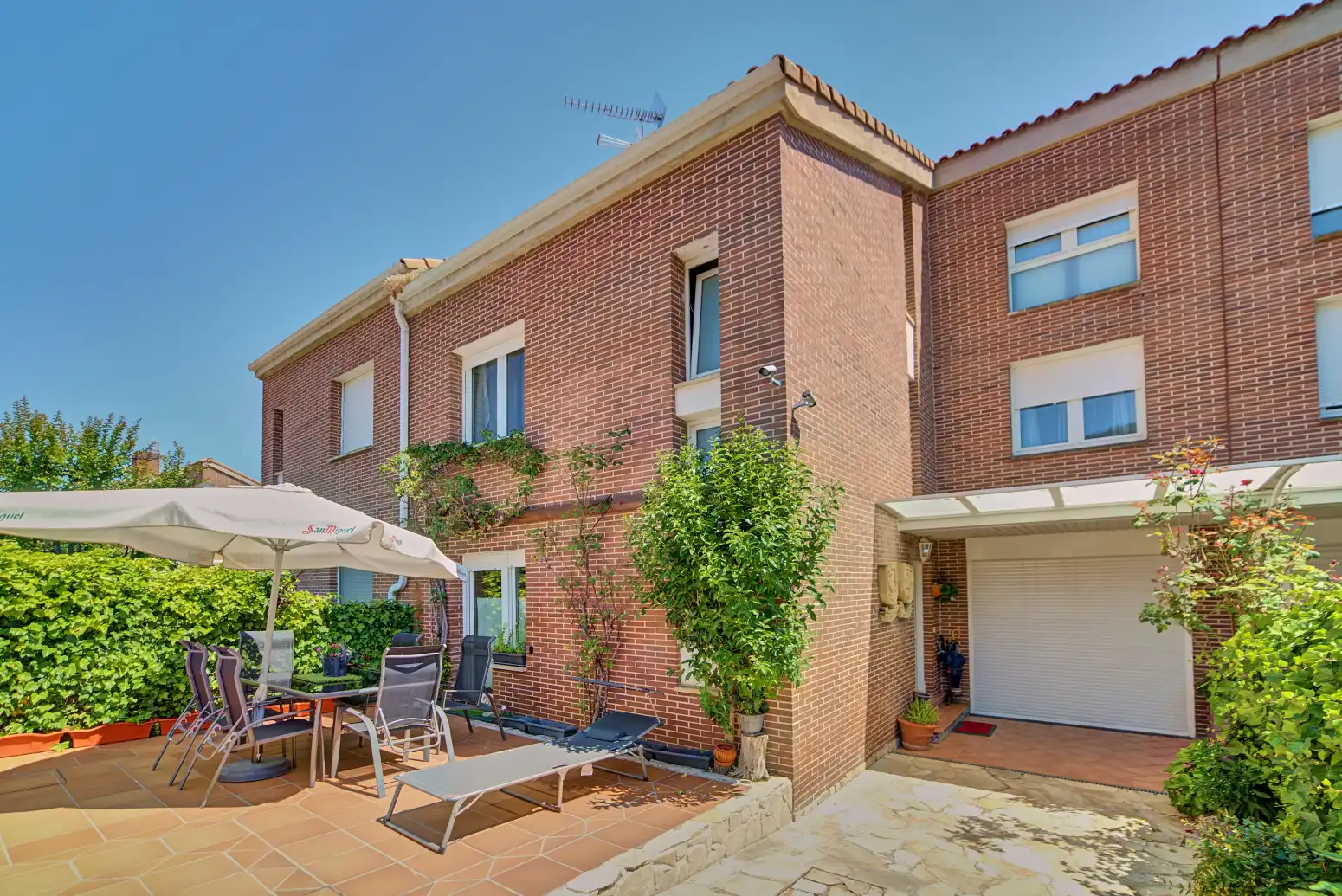 Jardín de Casa adosada en venta en Ezcabarte con Calefacción, Jardín privado y Parquet