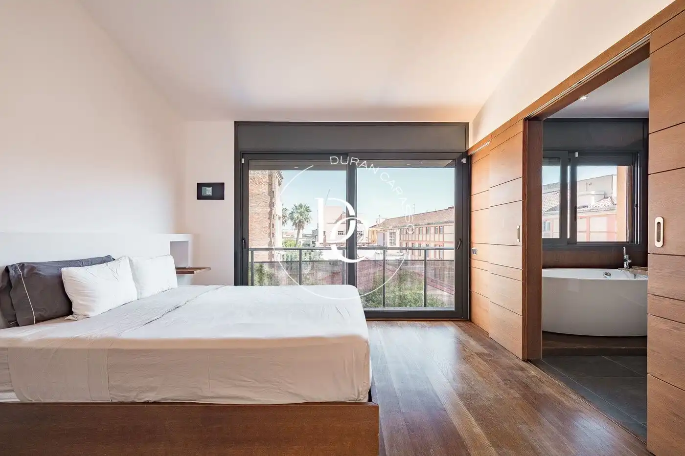 Dormitori de Casa o xalet de lloguer en Barcelona amb Aire condicionat, Calefacció i Jardí privat