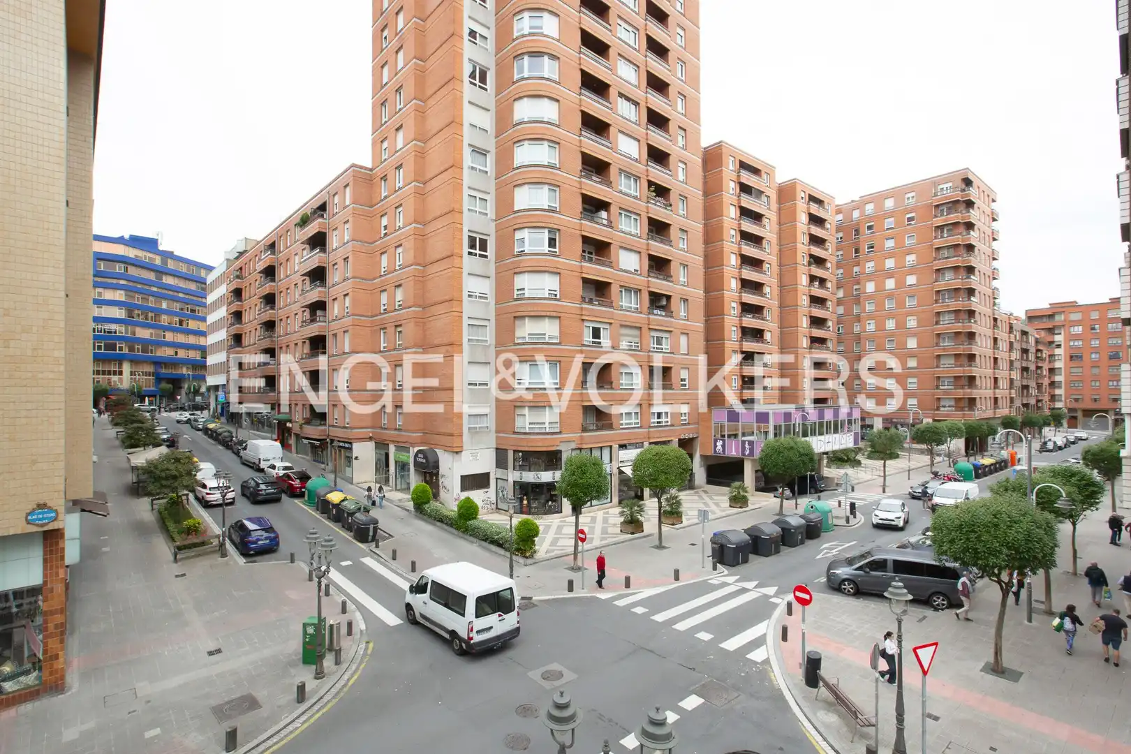 Vista exterior de Pis en venda en Bilbao  amb Calefacció i Terrassa