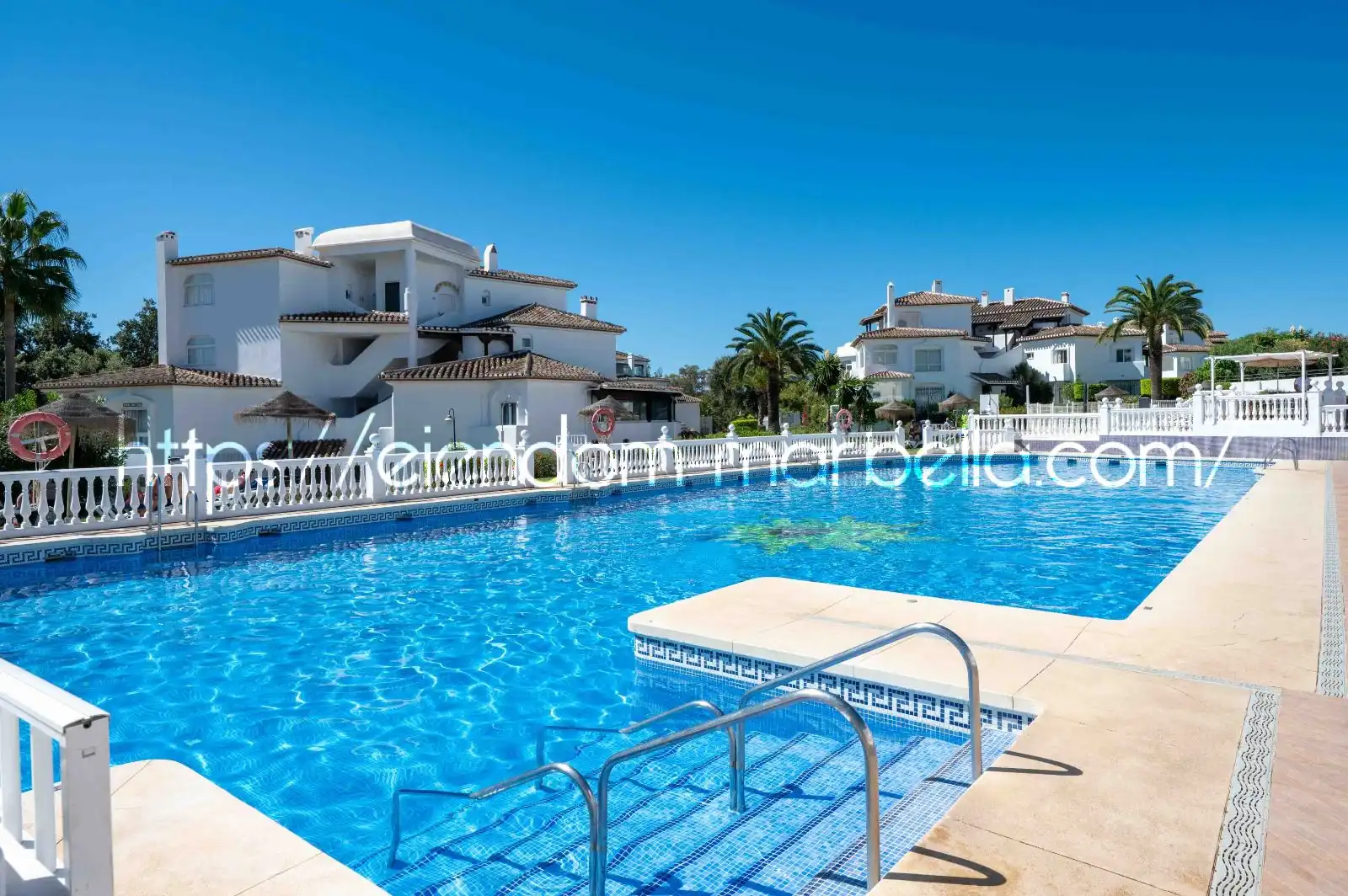 Exterior view of Apartments for sale in Marbella  with Air Conditioner, Terrace and Furnished