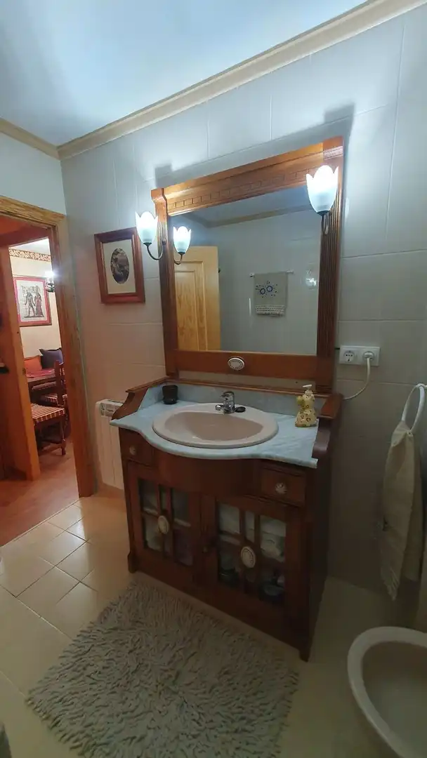 Baño de Piso en venta en Lena con Calefacción y Piscina