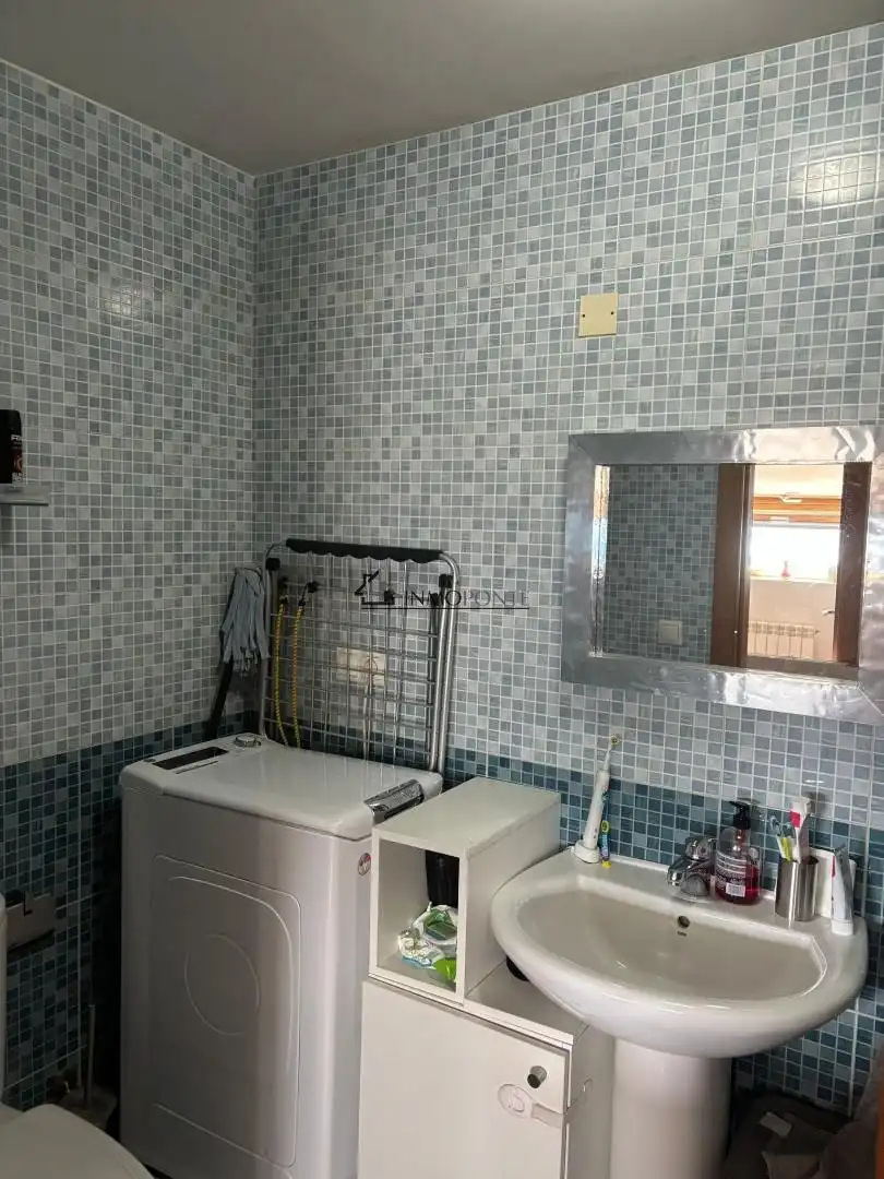 Baño de Ático de alquiler en Pontevedra Capital  con Calefacción y Trastero