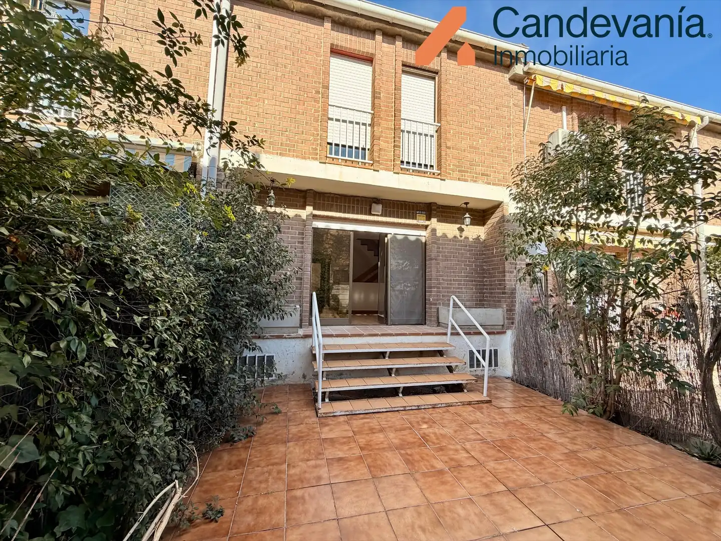 Exterior view of Detached homes for sale in Villanueva de Gállego  with Heating, Storage room and Community pool