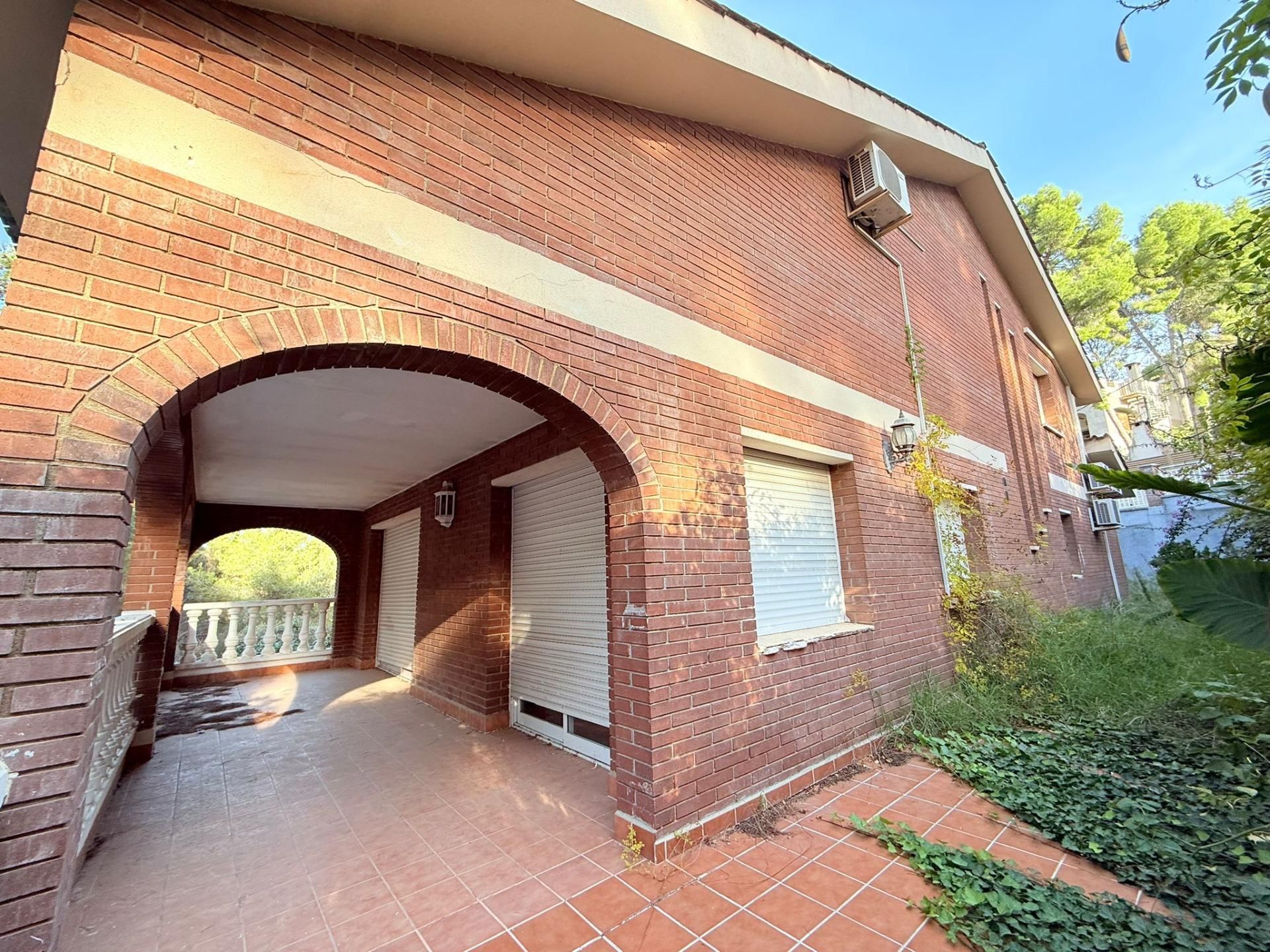 Vista exterior de Casa o xalet en venda en  Tarragona Capital amb Terrassa i Piscina comunitària