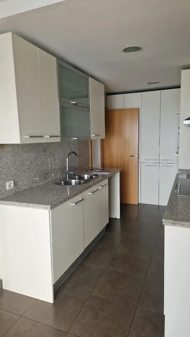 Kitchen of Flat for sale in Sant Cugat del Vallès  with Heating, Storage room and Oven