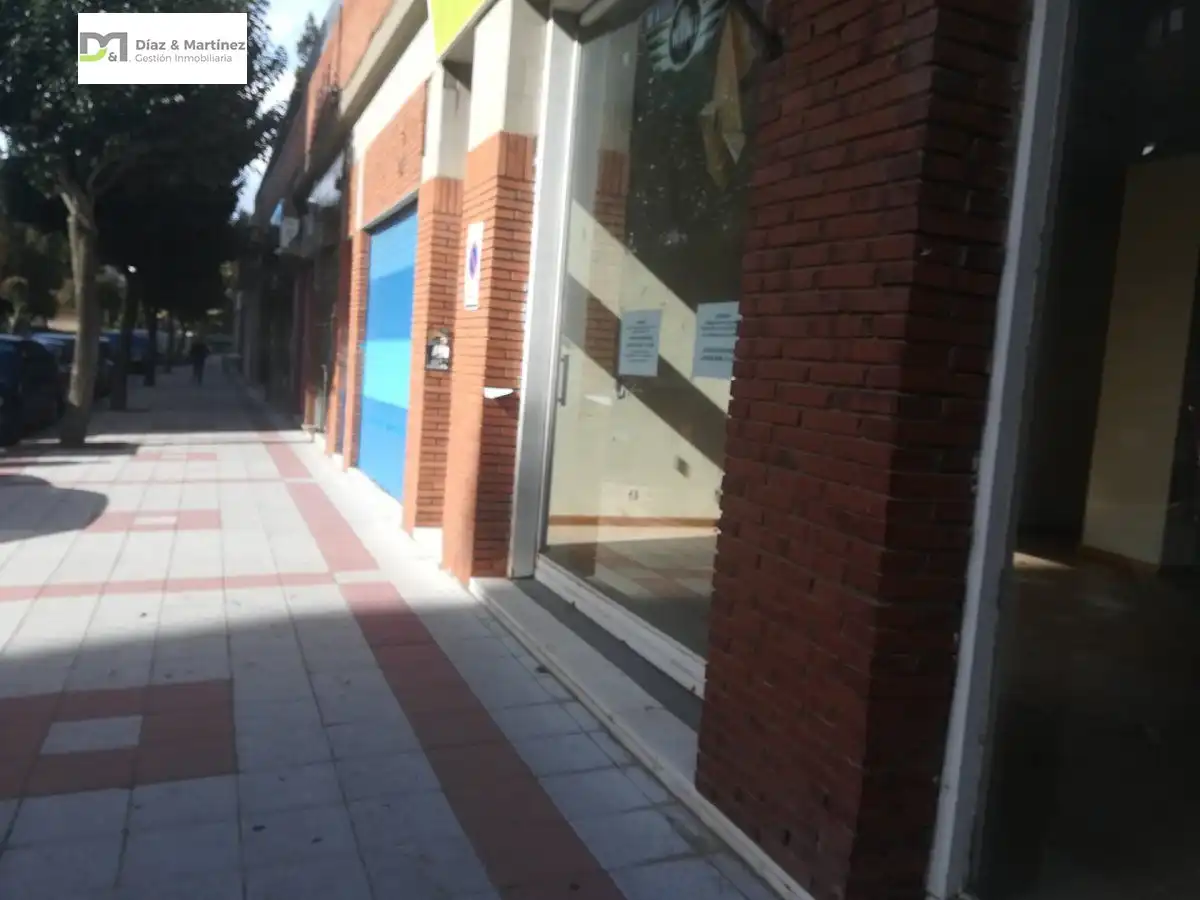 Local comercial en venda a San Claudio - La Chantría, imagen 3