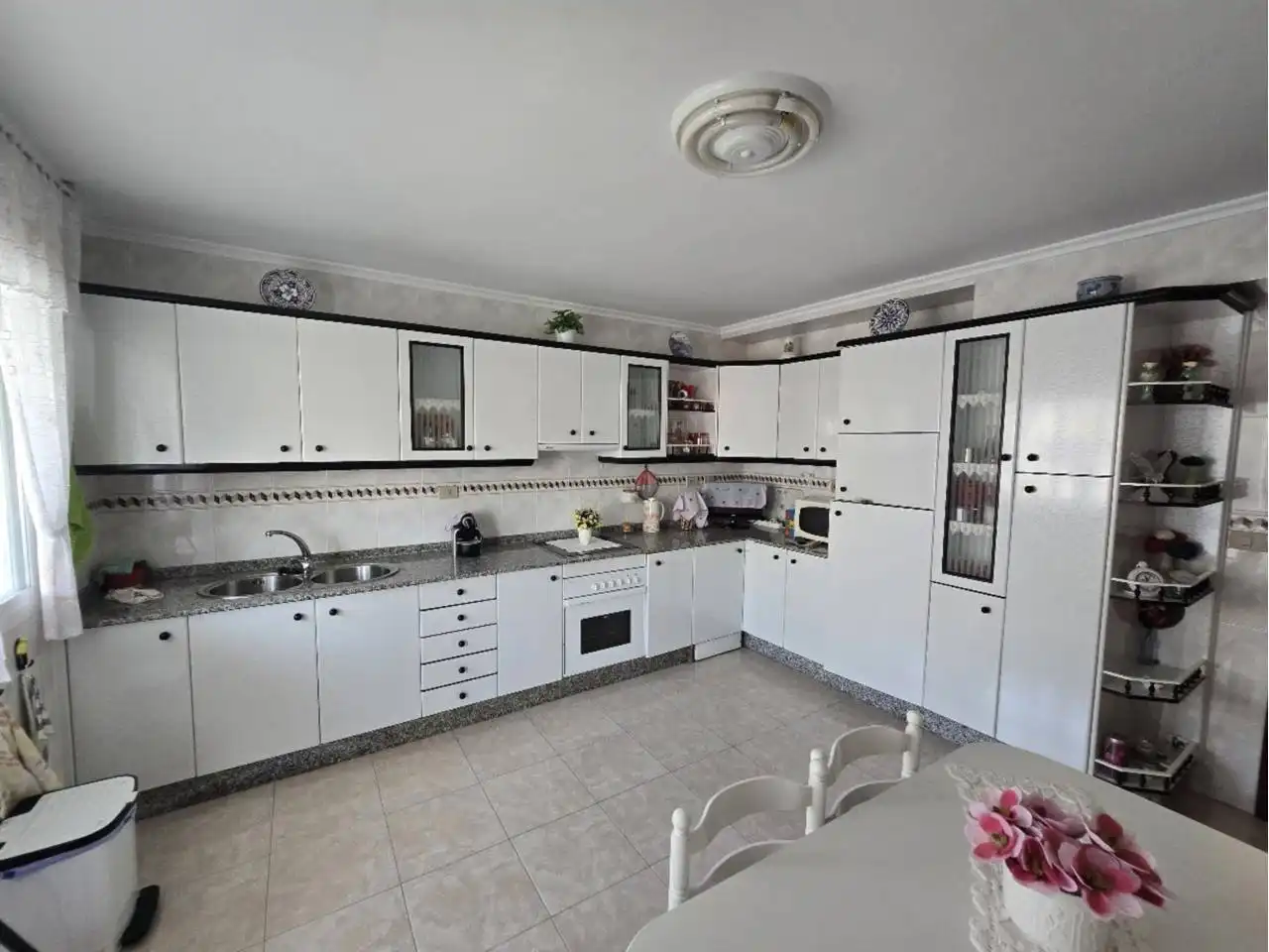 Küche von Wohnung zum Verkauf in Baleira mit Heizung, Terrasse und Möbliert