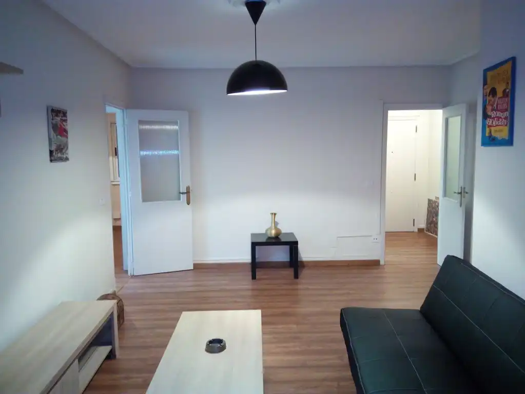 Living room of Flat for sale in Santiago de Compostela   with Heating, Storage room and Furnished