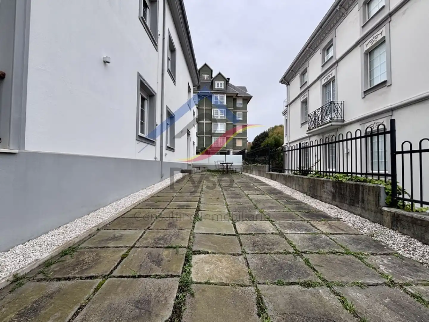 Vista exterior de Pis de lloguer en Santander amb Calefacció, Jardí privat i Parquet