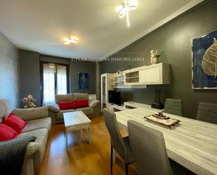 Living room of Duplex to rent in Salamanca Capital  with Air Conditioner, Heating and Parquet flooring