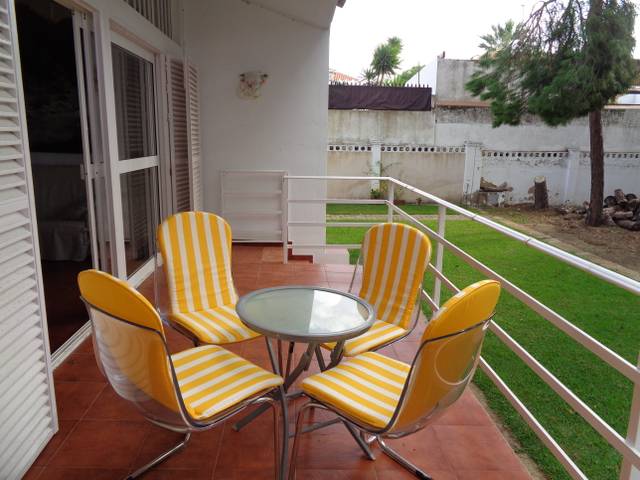 Casa adosada en Venta en Avenida San Sebastián en Urbasur