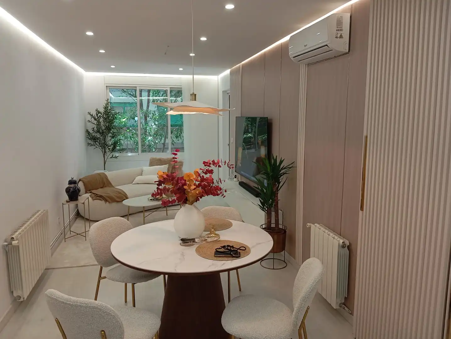 Sala de estar de Piso en venta en Barcelona con Aire acondicionado, Calefacción y Parquet