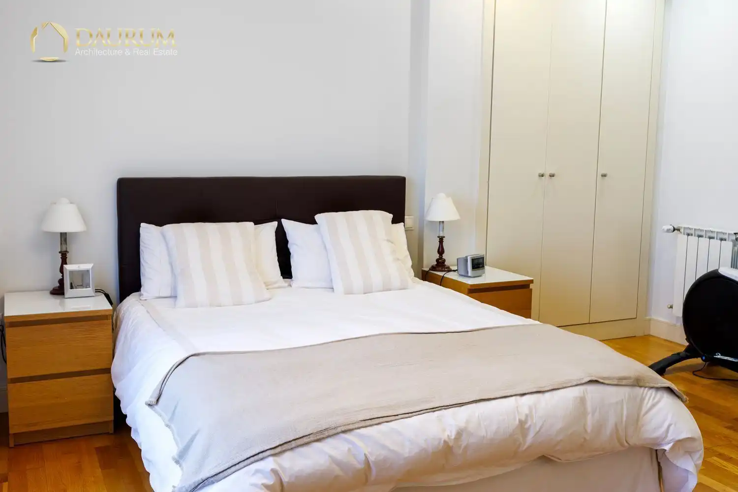Habitación de Dúplex en venta en Boadilla del Monte con Aire acondicionado, Calefacción y Terraza