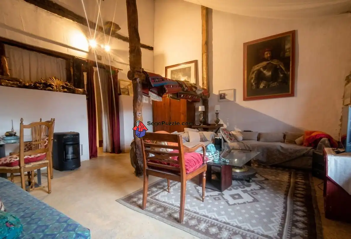 Sala d'estar de Casa o xalet en venda en Torrecaballeros amb Calefacció