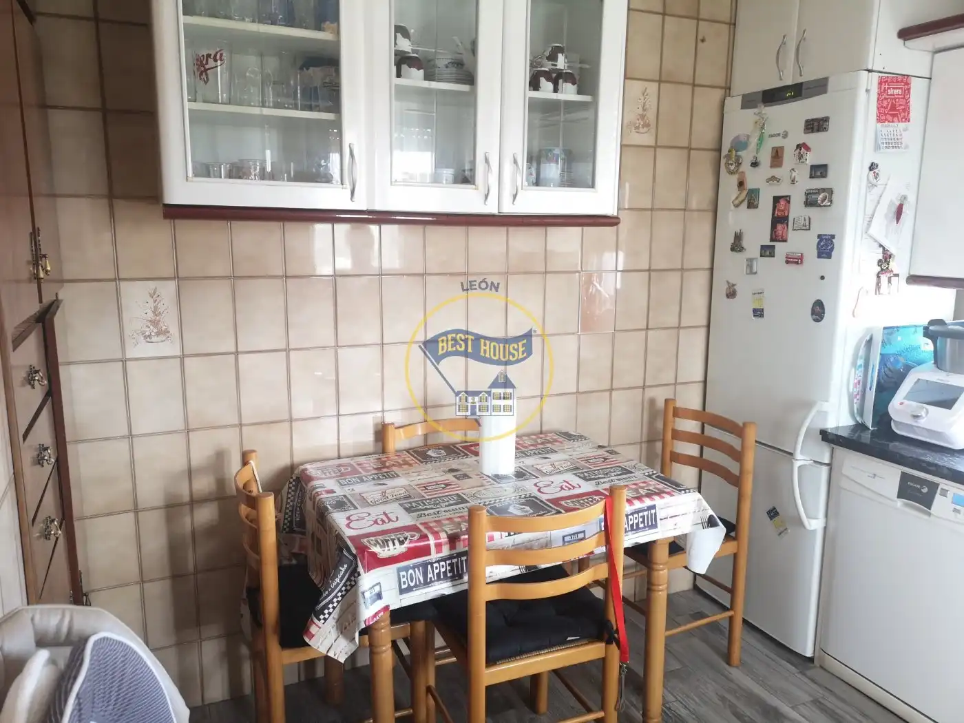 Cocina de Finca rústica en venta en León Capital  con Calefacción, Jardín privado y Terraza