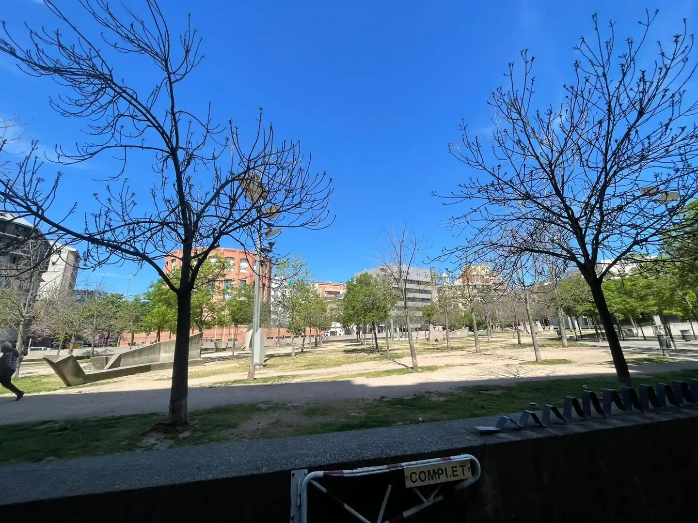 Außenansicht von Garage zum Verkauf in Girona