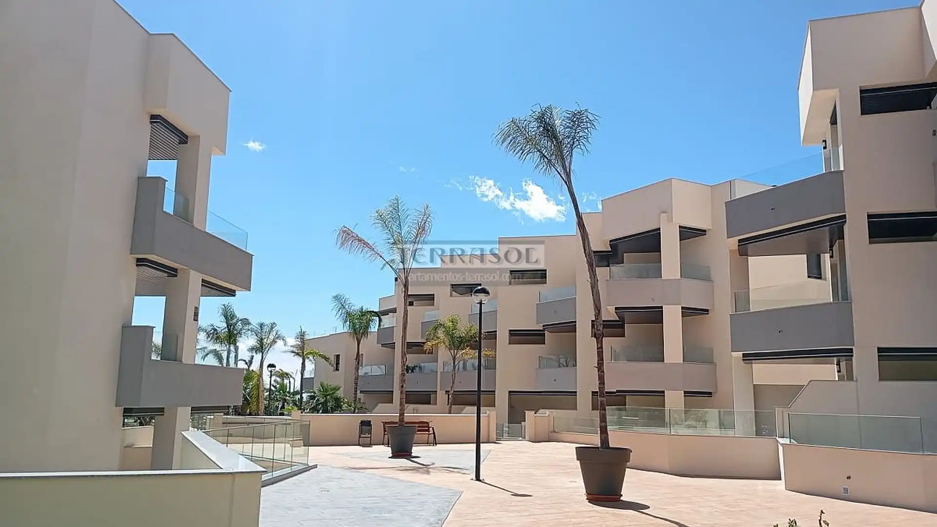 Exterior view of Attic for sale in Vélez-Málaga  with Air Conditioner, Heating and Private garden