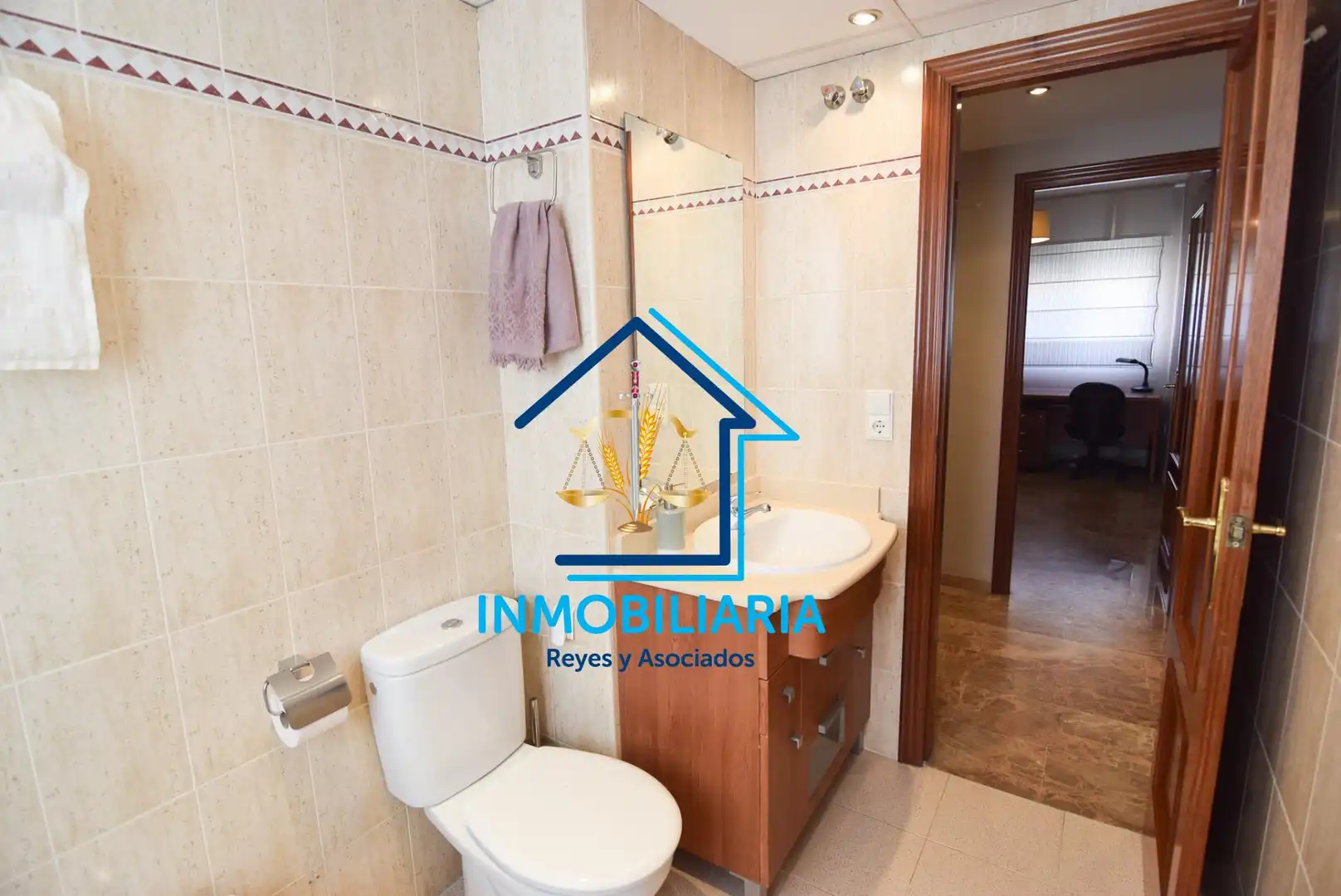 Bathroom of Flat for rent in Córdoba  with Air Conditioner, Furnished and Balcony