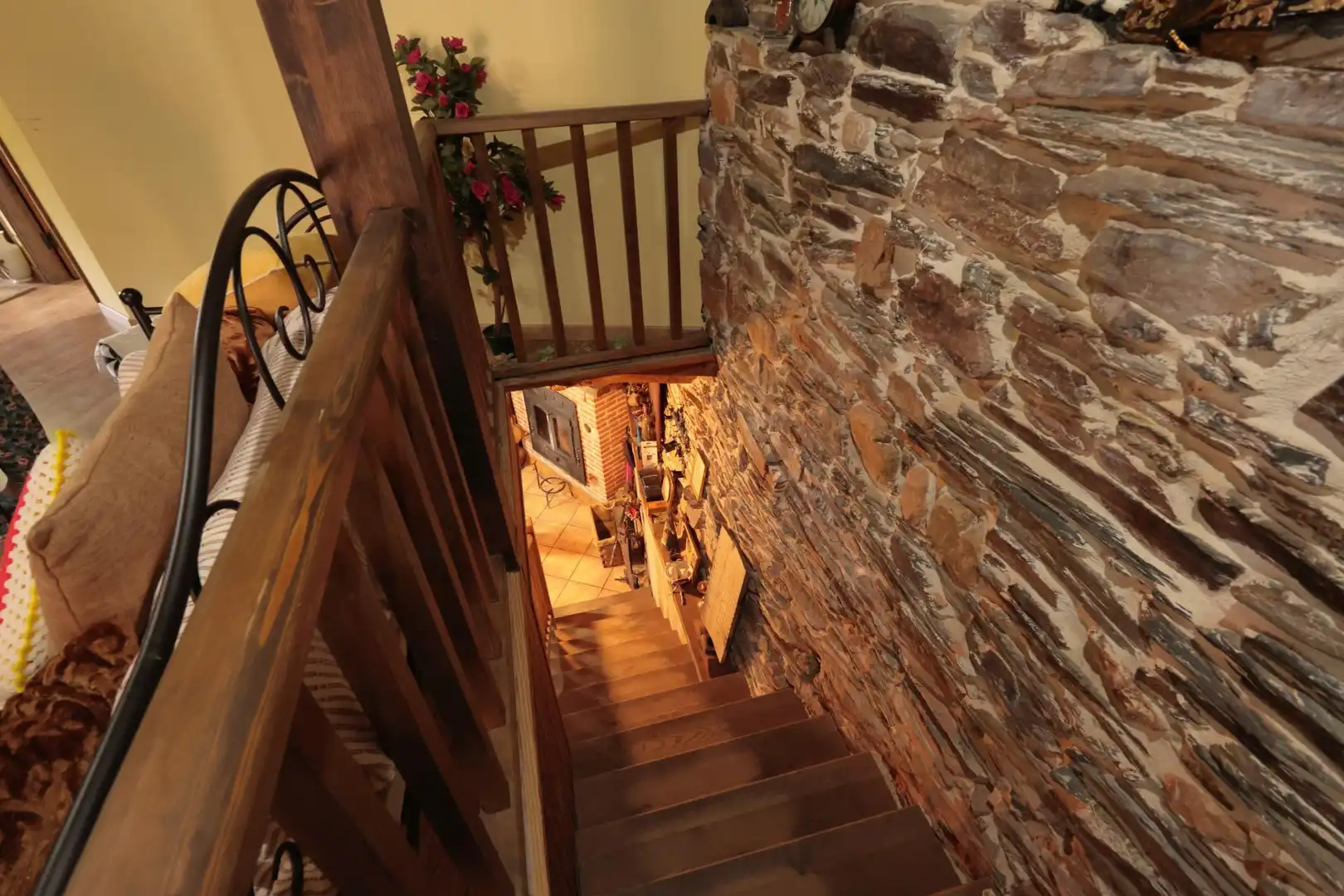 Casa rústica amb terrassa en venda a Villafranca del Bierzo, imagen 11