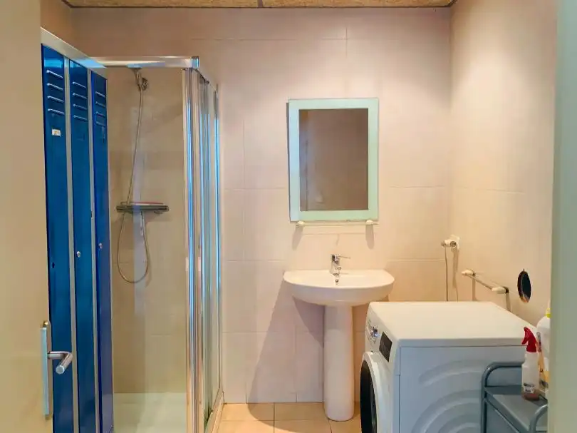 Baño de Local de alquiler en Balenyà con Aire acondicionado, Calefacción y Parquet