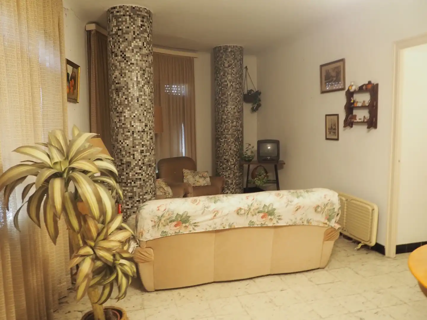 Wohnzimmer von Wohnung zum Verkauf in Flix mit Terrasse, Abstellraum und Möbliert