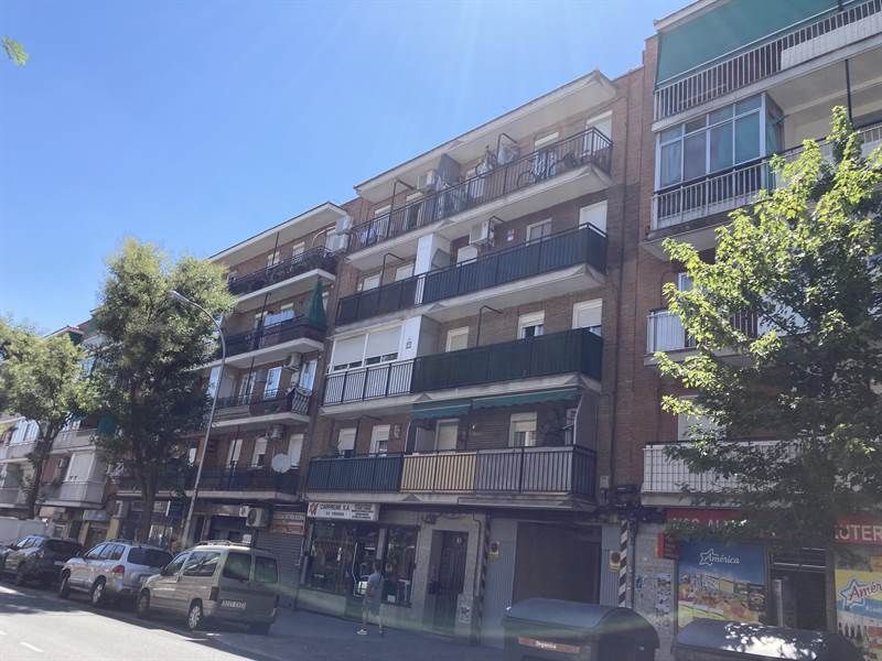 Flat for sale in Alberto Palacios, Villaverde Alto