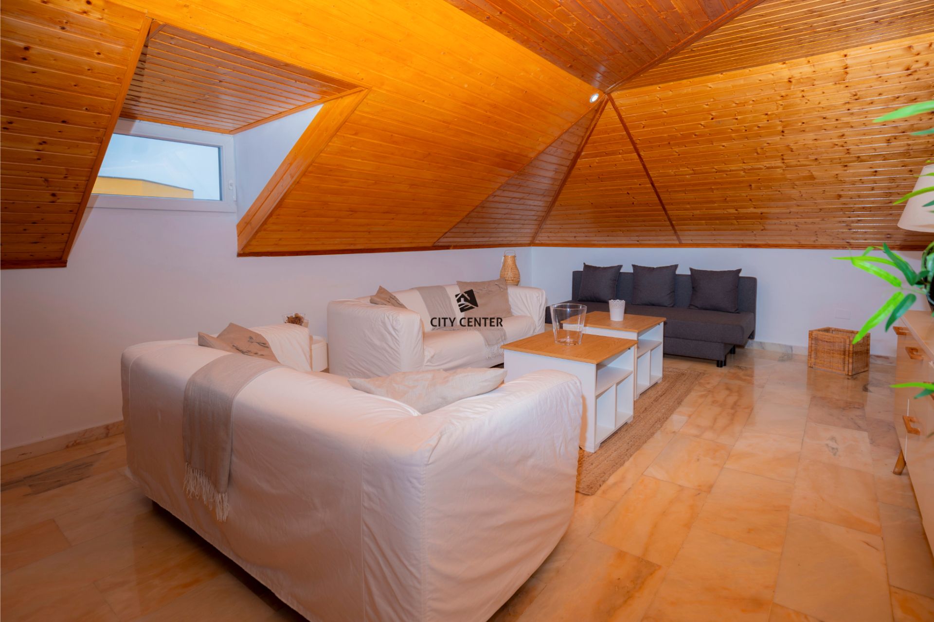 Sala d'estar de Àtic de lloguer en Puerto de la Cruz amb Terrassa i Moblat