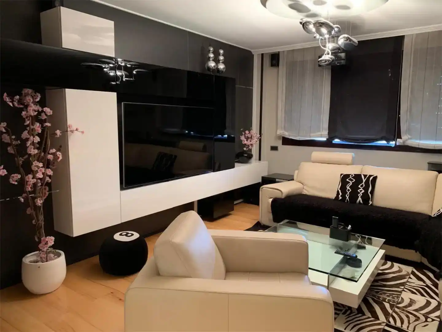 Sala d'estar de Àtic en venda en Boadilla del Monte amb Aire condicionat, Piscina i Balcó