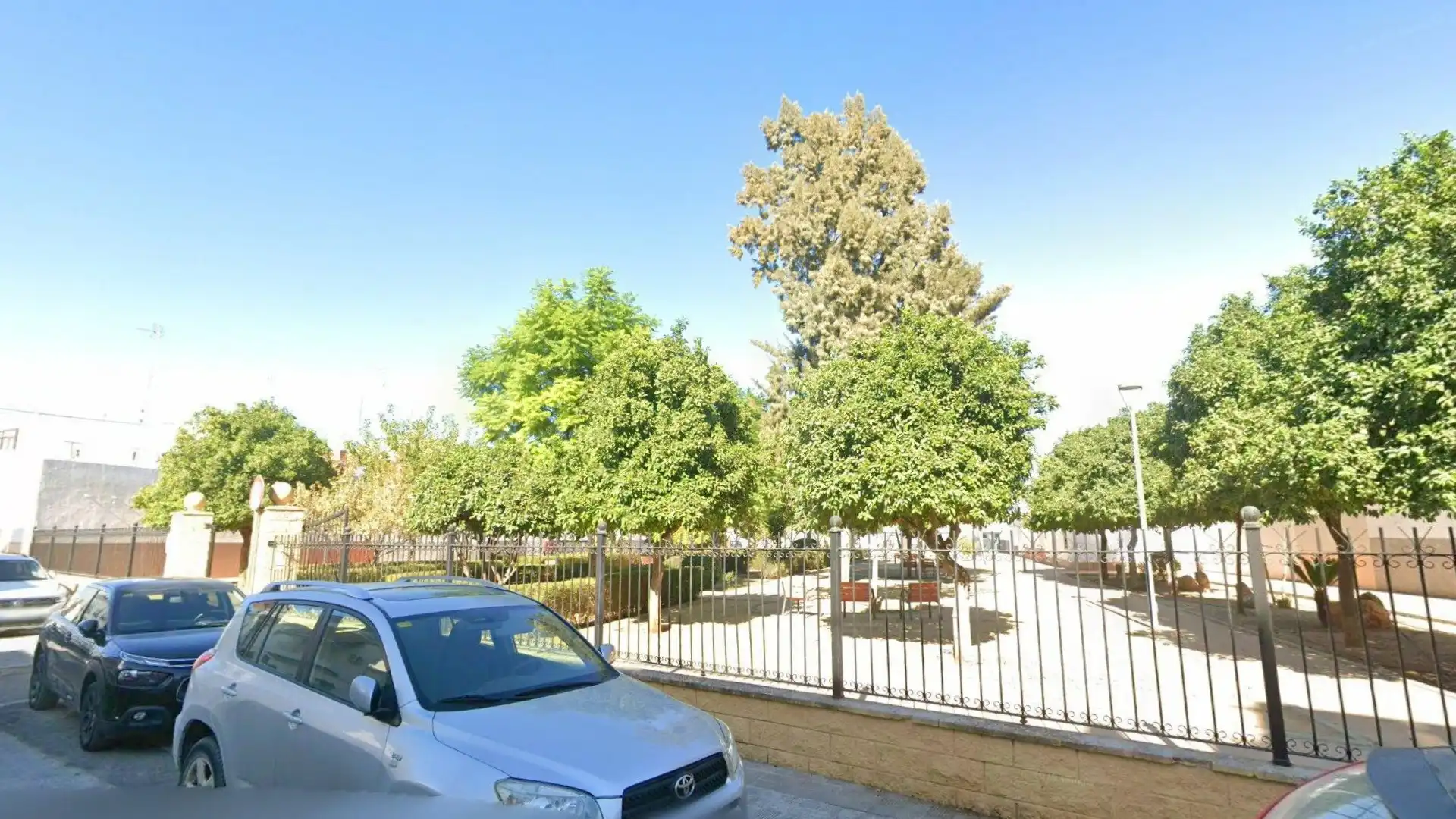 Semi-detached house for sale in Coronación Blas Infante, imagen 3