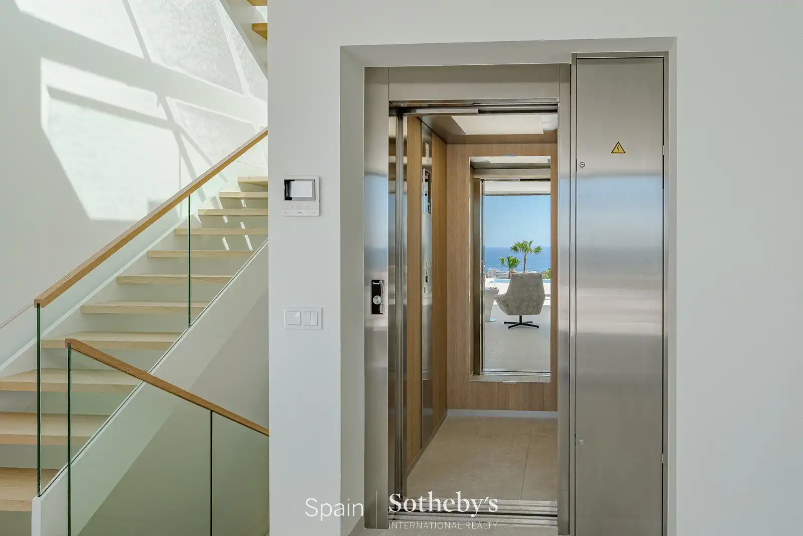 Casa adosada en venda en Adeje amb Aire condicionat, Calefacció i Jardí privat