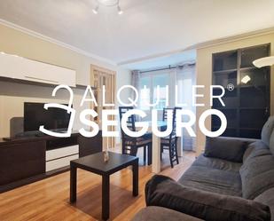 Living room of Flat to rent in  Madrid Capital  with Air Conditioner, Heating and Furnished