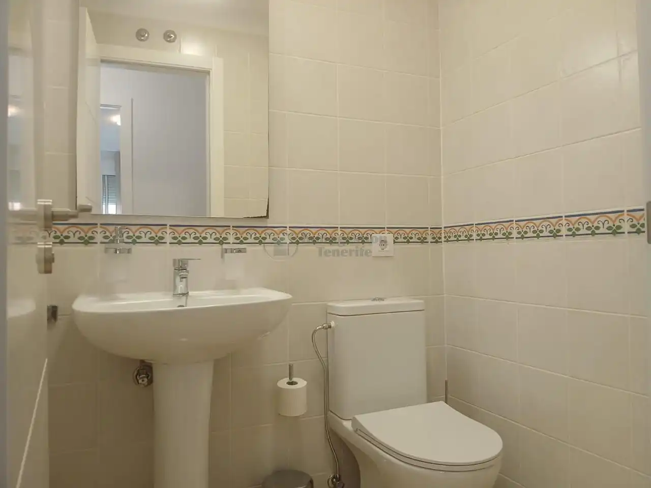 Baño de Piso de alquiler en Arona con Amueblado, Balcón y Internet